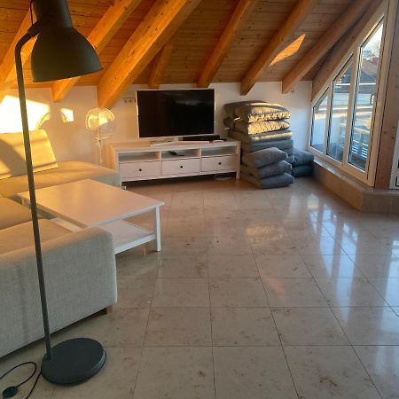 City Dachterassenwohnung Розенхайм Екстериор снимка