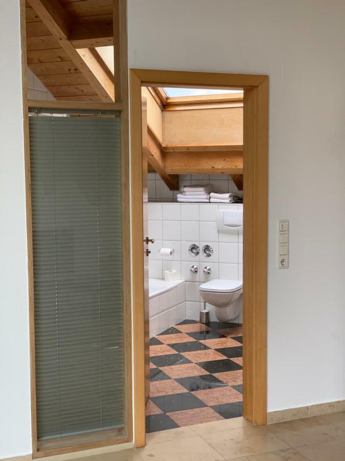 City Dachterassenwohnung Розенхайм Екстериор снимка